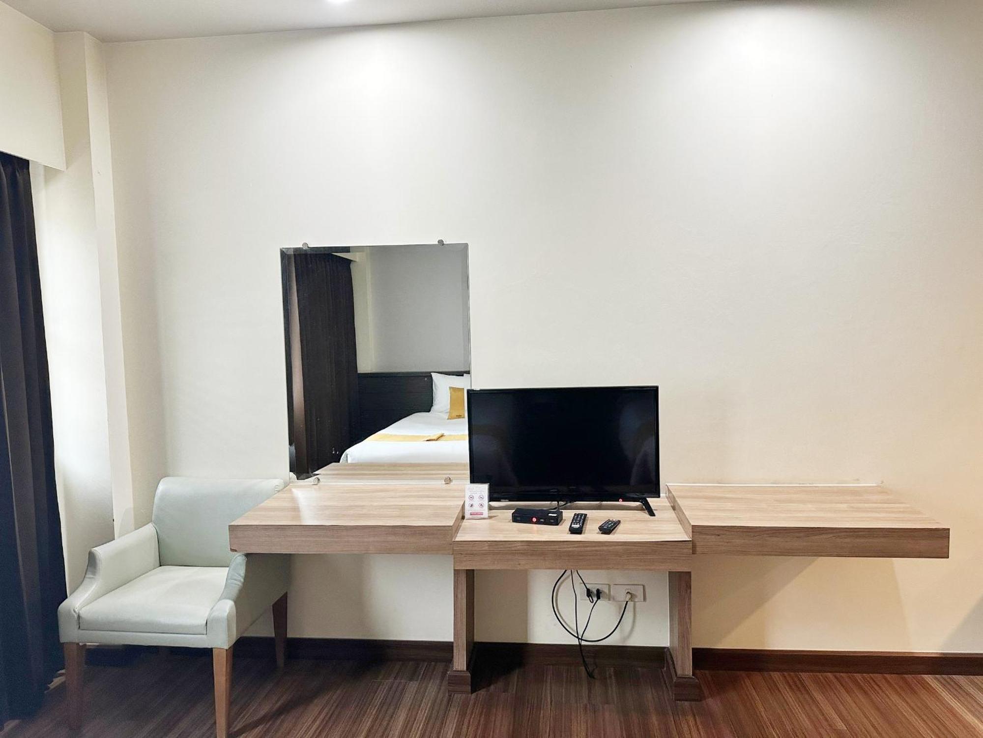Akelada Hotel Nang Rong Εξωτερικό φωτογραφία