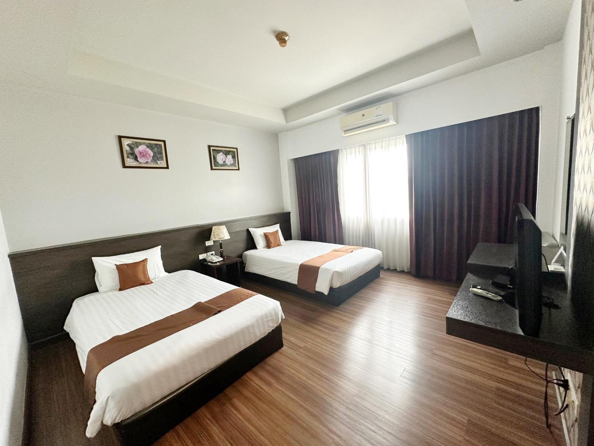 Akelada Hotel Nang Rong Εξωτερικό φωτογραφία