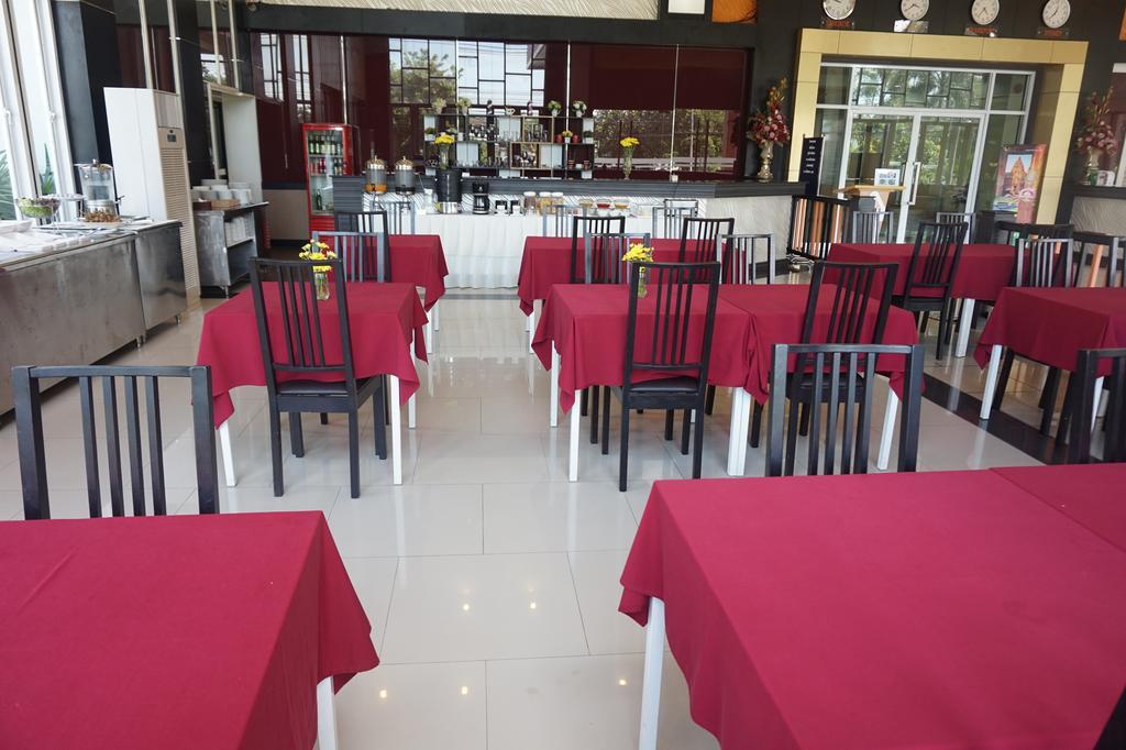 Akelada Hotel Nang Rong Εξωτερικό φωτογραφία