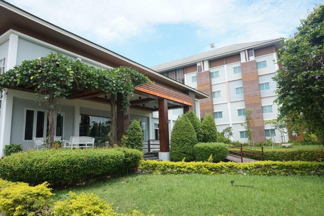 Akelada Hotel Nang Rong Εξωτερικό φωτογραφία
